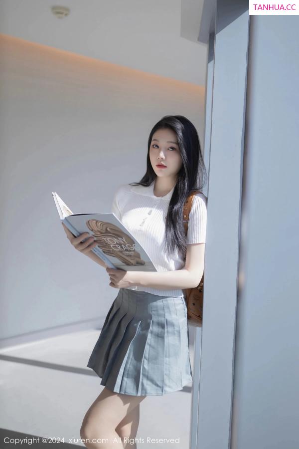 安然Maleah  [XiuRen]高清写真图 2024.06.04 No.8649 安然anran 美腿短裙第5张图片